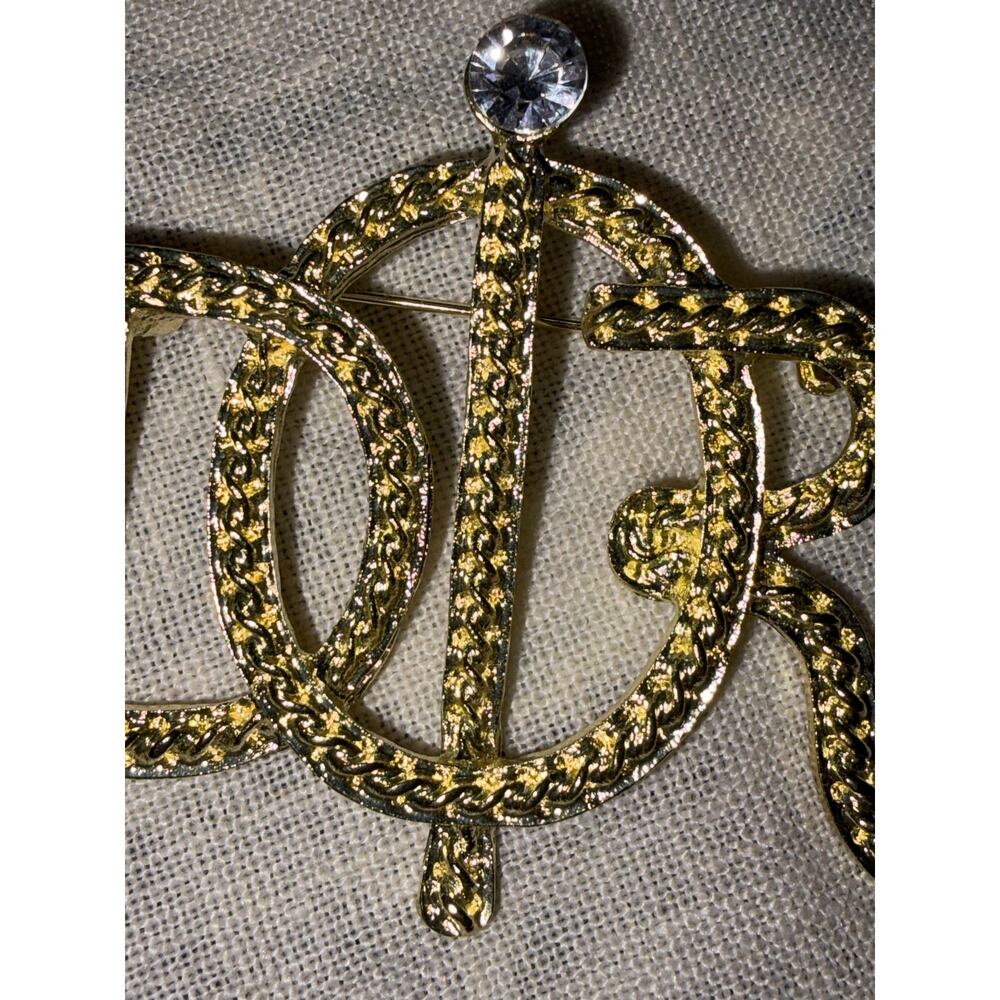 Designer Inspired Gold Tone Word Brooch Pin - Picture 9 of 10